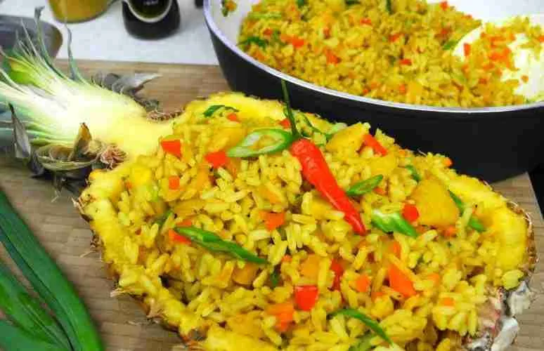 Fried Rice with Curry Pineapple