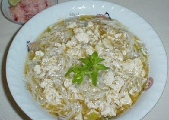 Vegetarian Khmer Noodle Soup with Rhizome Roots