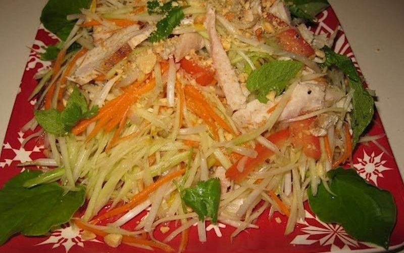 Green Papaya Salad with Chicken Recipe