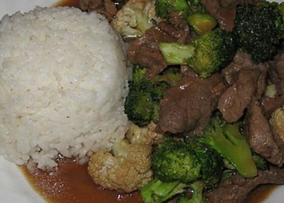 Stir Fry Broccoli Beef and Rice