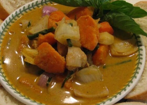 Cambodian Classic Yellow Chicken Curry
