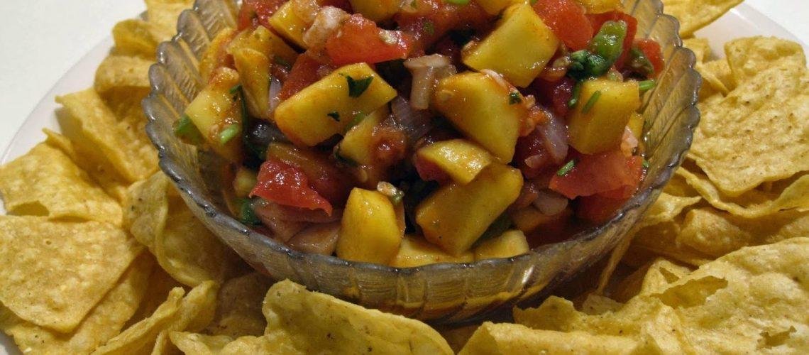 Easy Mango Sriracha Salsa Recipe