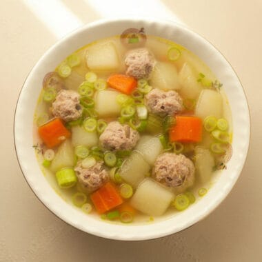 Khmer soup with pork meatballs and vegetables