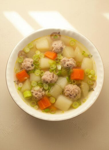 Khmer soup with pork meatballs and vegetables