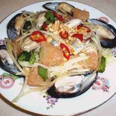 Grapefruit Mussel Salad