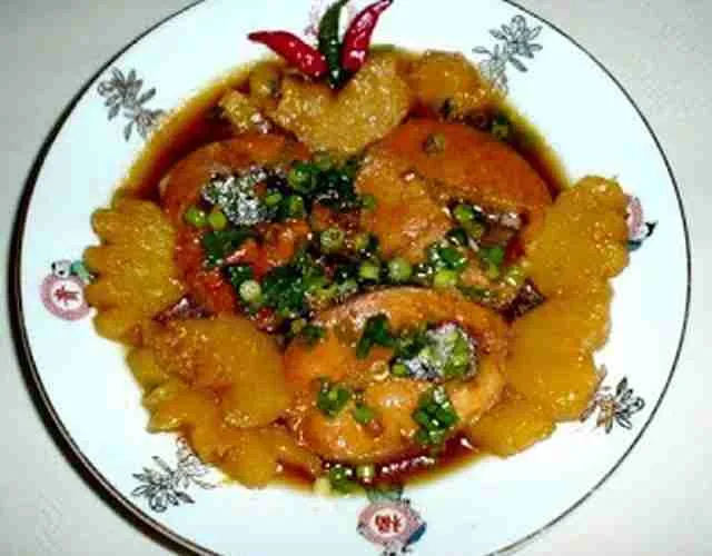 Caramelized Fish with Pineapple