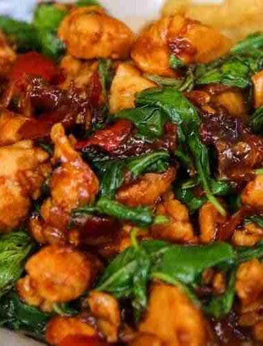 Delicious Spicy Basil Chicken
