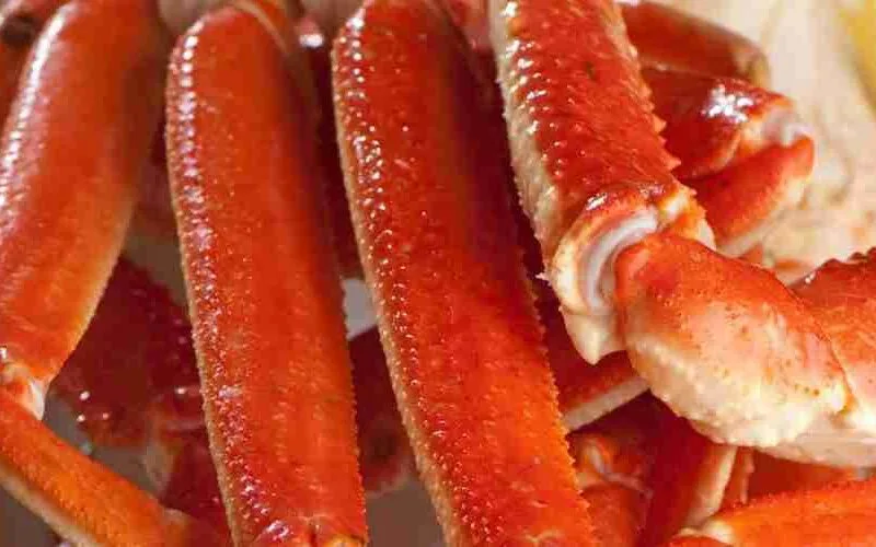 Steamed Lemon Grass with Crab Legs