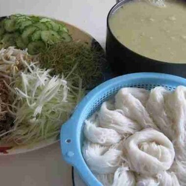 Cambodian Rice noodle with Rhizome Roots
