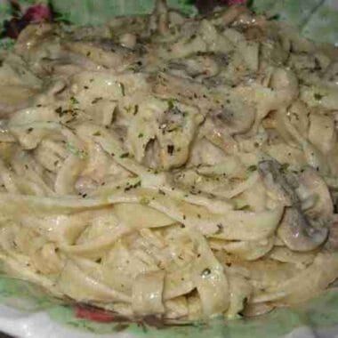 Pasta with Garlic Butter Mushroom and Sour Cream
