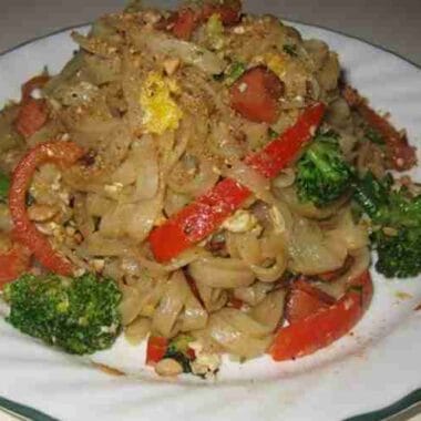 Thai Rice noodle with Peanut Sauce