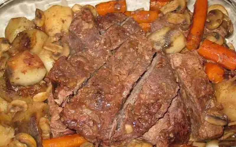 Slow Cook Pot Chuck Roast