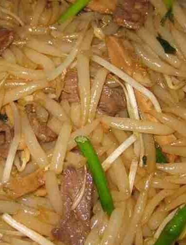 Cambodian Stir fry Rice Pin noodle with Pork