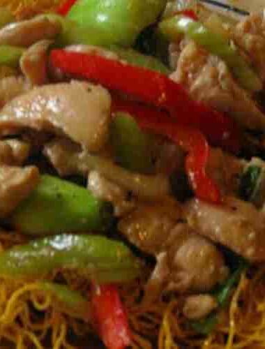 Chinese Crispy Noodle with Beef
