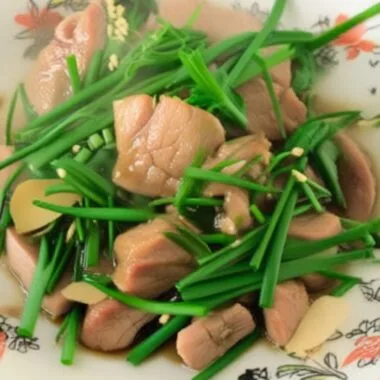 Stir Fry Pork with Ginger and Chives